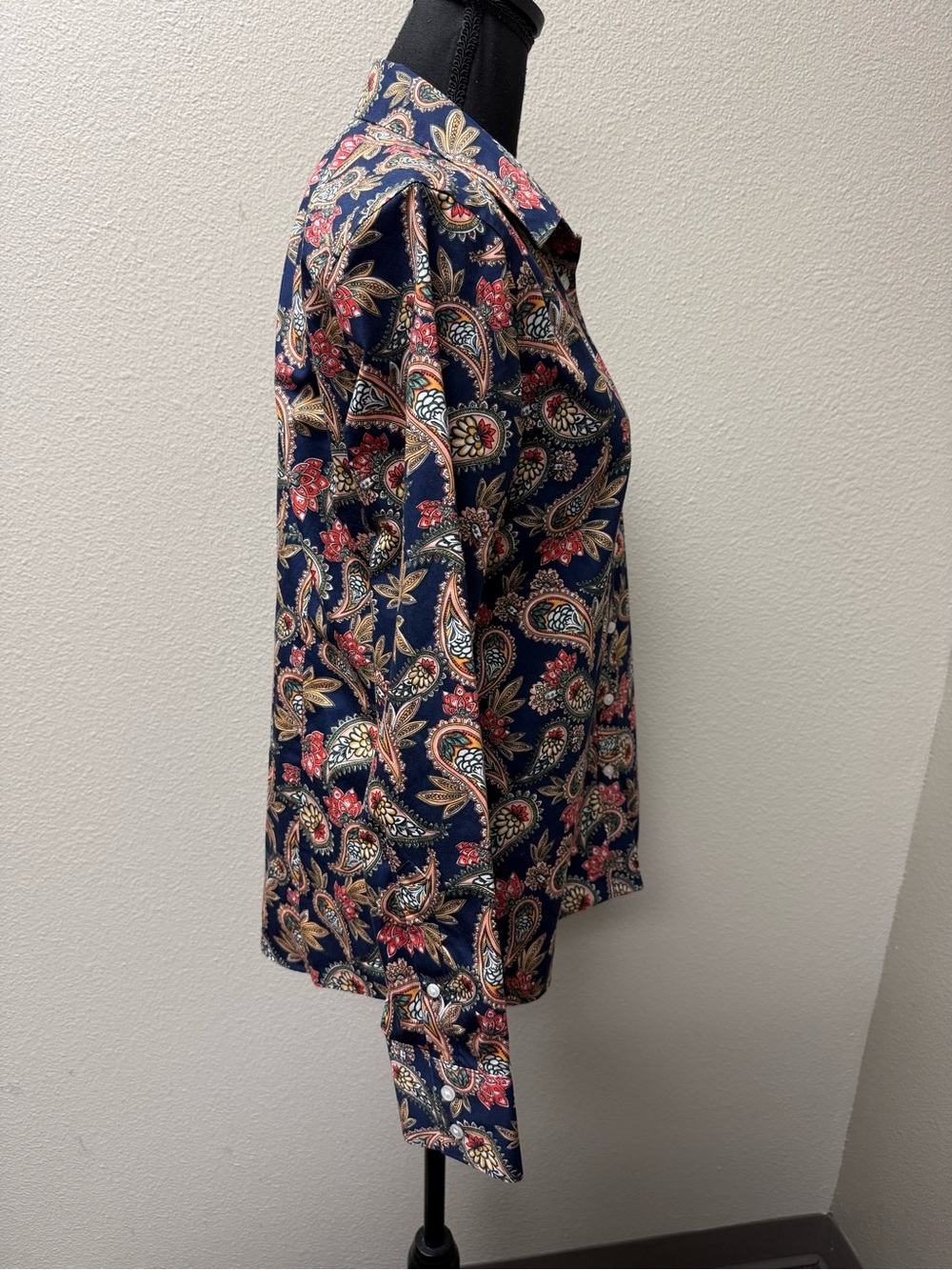 Lands End Navy Paisley Button Down Shirt Womens Size 8 Long Sleeve Top - Picture 6 of 8